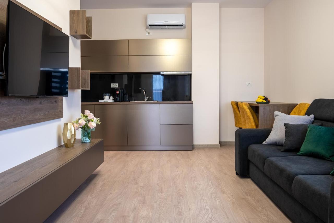 אראד M City Aparthotel מראה חיצוני תמונה